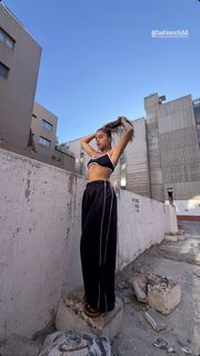 Noa Kirel feet photo 12