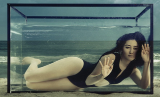 Noah Cyrus feet photo thumbnail