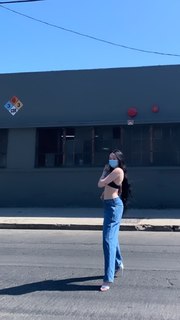 Noah Cyrus feet photo thumbnail