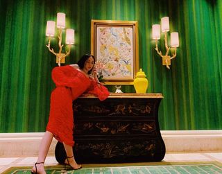 Noah Cyrus feet photo thumbnail