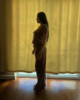 Noah Cyrus feet photo thumbnail