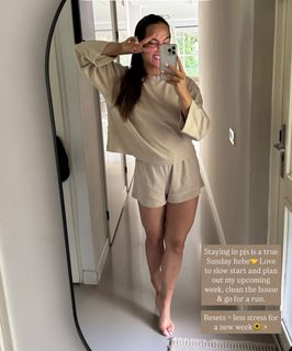 Nochtli Peralta Alvarez feet photo thumbnail