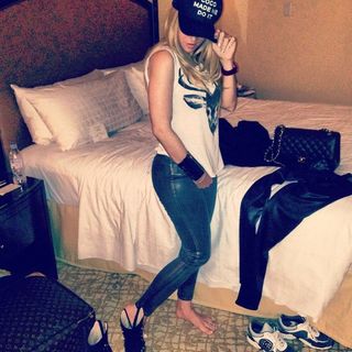 Noelia feet photo 7