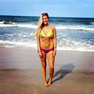 Noelle Foley feet photo 1