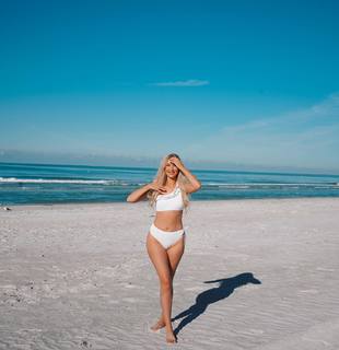 Noelle Foley feet photo 8