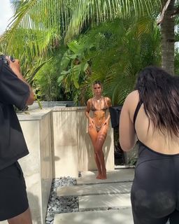 Noelle Leyva feet photo 4