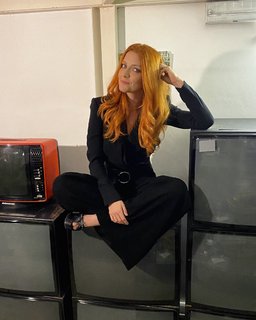 Noemi feet photo 11