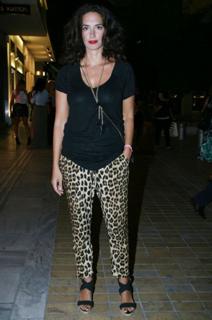 Noni Dounia feet photo 11