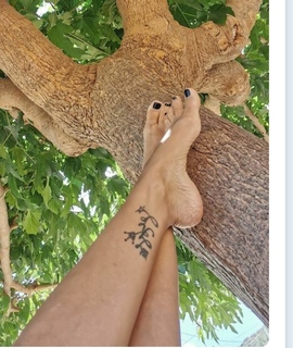 Noni Dounia feet photo 16