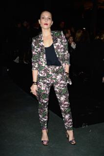 Noomi Rapace feet photo thumbnail
