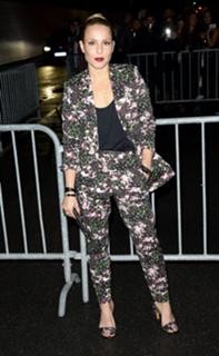 Noomi Rapace feet photo thumbnail