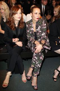 Noomi Rapace feet photo thumbnail