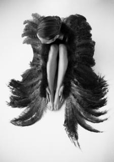 Noomi Rapace feet photo thumbnail
