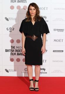 Noomi Rapace feet photo thumbnail