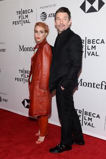 Noomi Rapace feet photo thumbnail