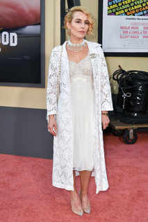 Noomi Rapace feet photo thumbnail