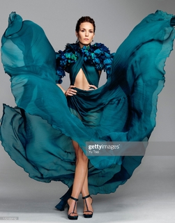 Noomi Rapace feet photo thumbnail