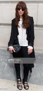 Noomi Rapace feet photo thumbnail