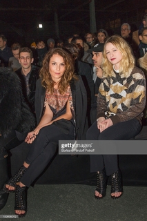 Noomi Rapace feet photo thumbnail