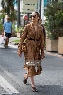 Noomi Rapace feet photo thumbnail