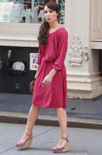 Noomi Rapace feet photo thumbnail
