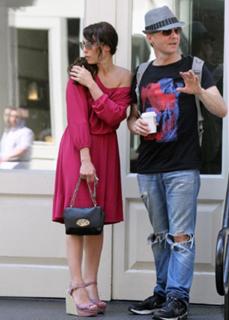 Noomi Rapace feet photo thumbnail