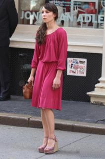 Noomi Rapace feet photo thumbnail
