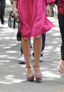 Noomi Rapace feet photo thumbnail