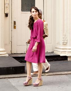 Noomi Rapace feet photo thumbnail