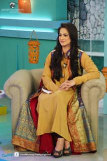 Noor feet photo 17