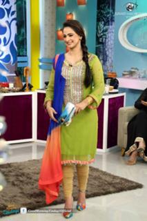 Noor feet photo 15