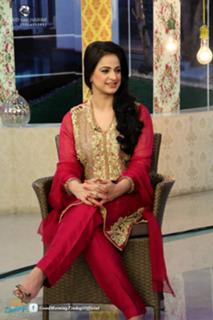 Noor feet photo 12