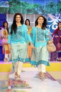 Noor feet photo 11