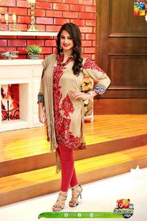 Noor feet photo 18