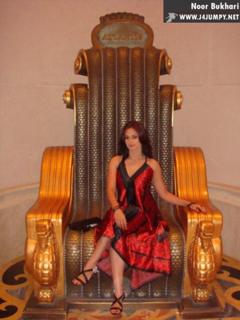 Noor feet photo 2