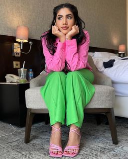 Noor Stars feet photo 11