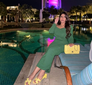 Noor Stars feet photo 17