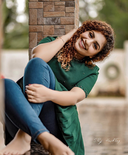 Noorin Shereef feet photo 11