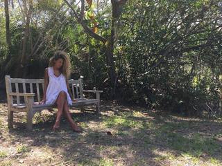 Nora Amile feet photo 16