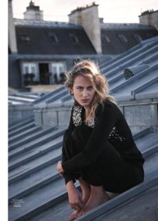 Nora Arnezeder feet photo thumbnail