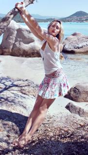 Nora Arnezeder feet photo thumbnail