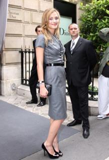 Nora Arnezeder feet photo thumbnail