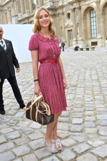 Nora Arnezeder feet photo thumbnail