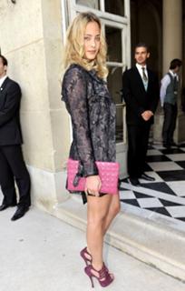 Nora Arnezeder feet photo thumbnail