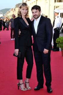 Nora Arnezeder feet photo thumbnail