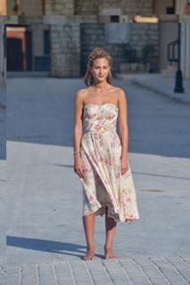 Nora Arnezeder feet photo thumbnail