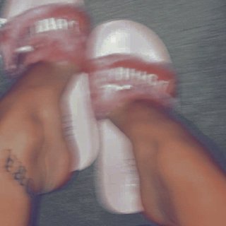 Nora Ekberg feet photo 4