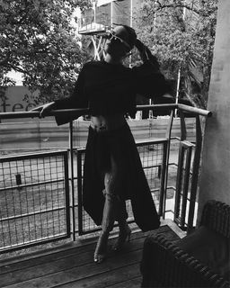 Nora Ekberg feet photo 1