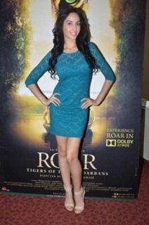 Nora Fatehi feet photo thumbnail