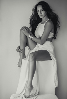Nora Fatehi feet photo thumbnail